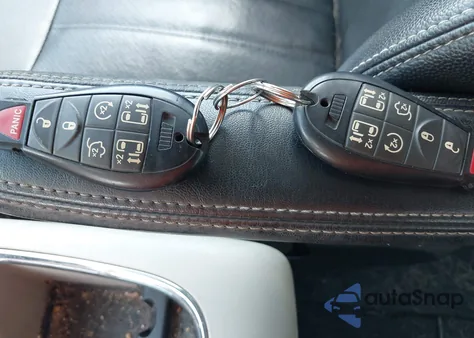 2012 Chrysler Town & Country Touring-L из США, поврежденный, VIN 2C4RC1CG1CR364256